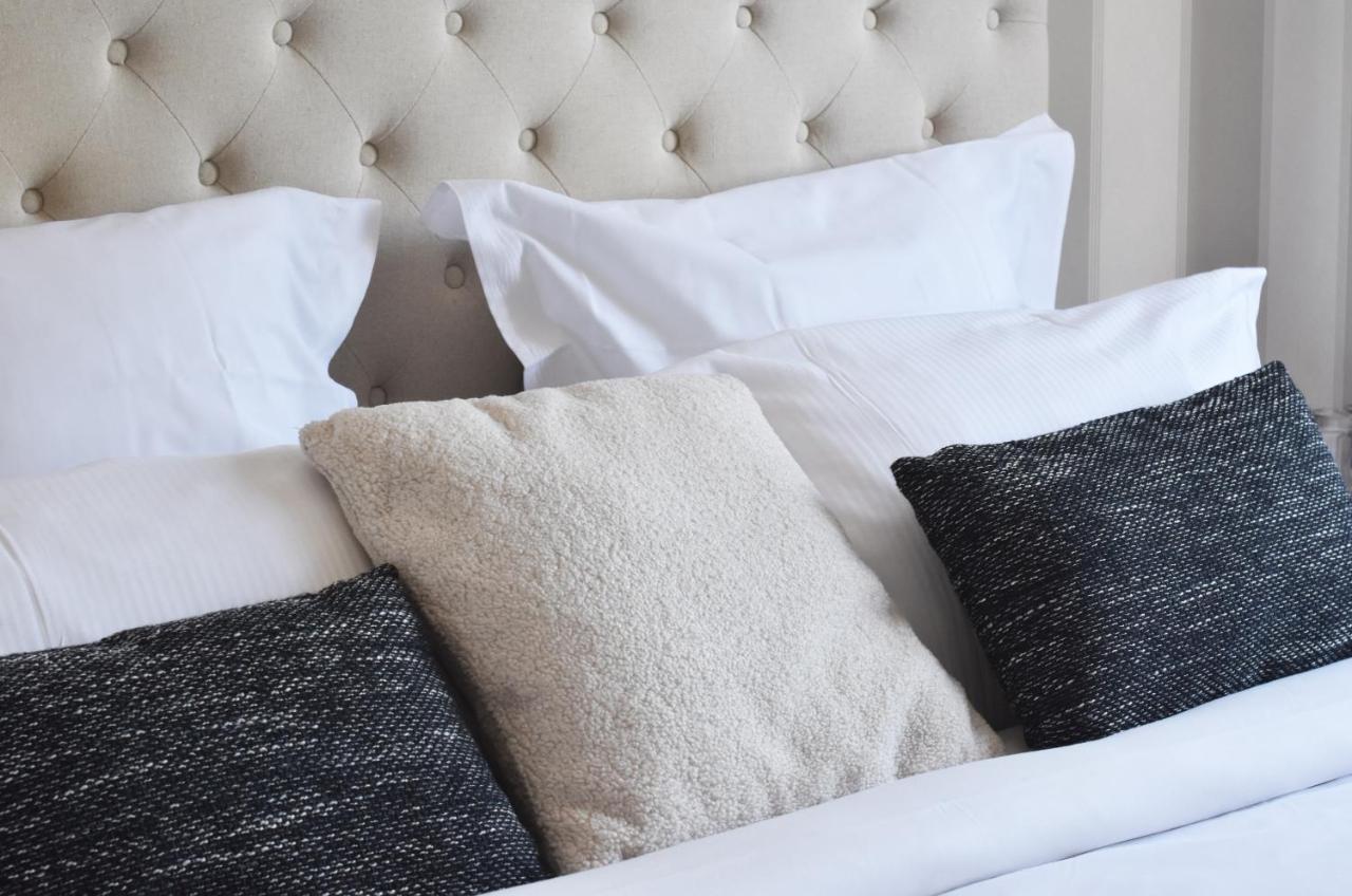 Le Boeuf Couronne - Hotel & Restaurant Chartres- Logis Hotels Dış mekan fotoğraf