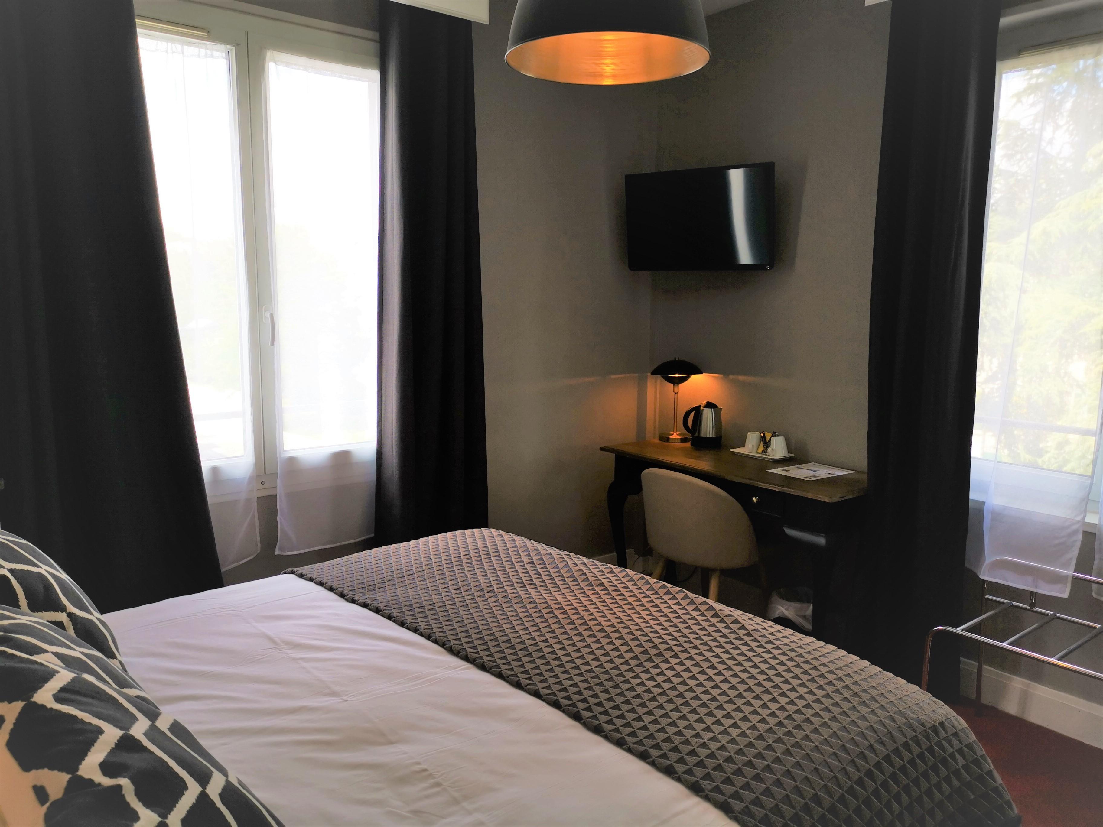 Le Boeuf Couronne - Hotel & Restaurant Chartres- Logis Hotels Dış mekan fotoğraf