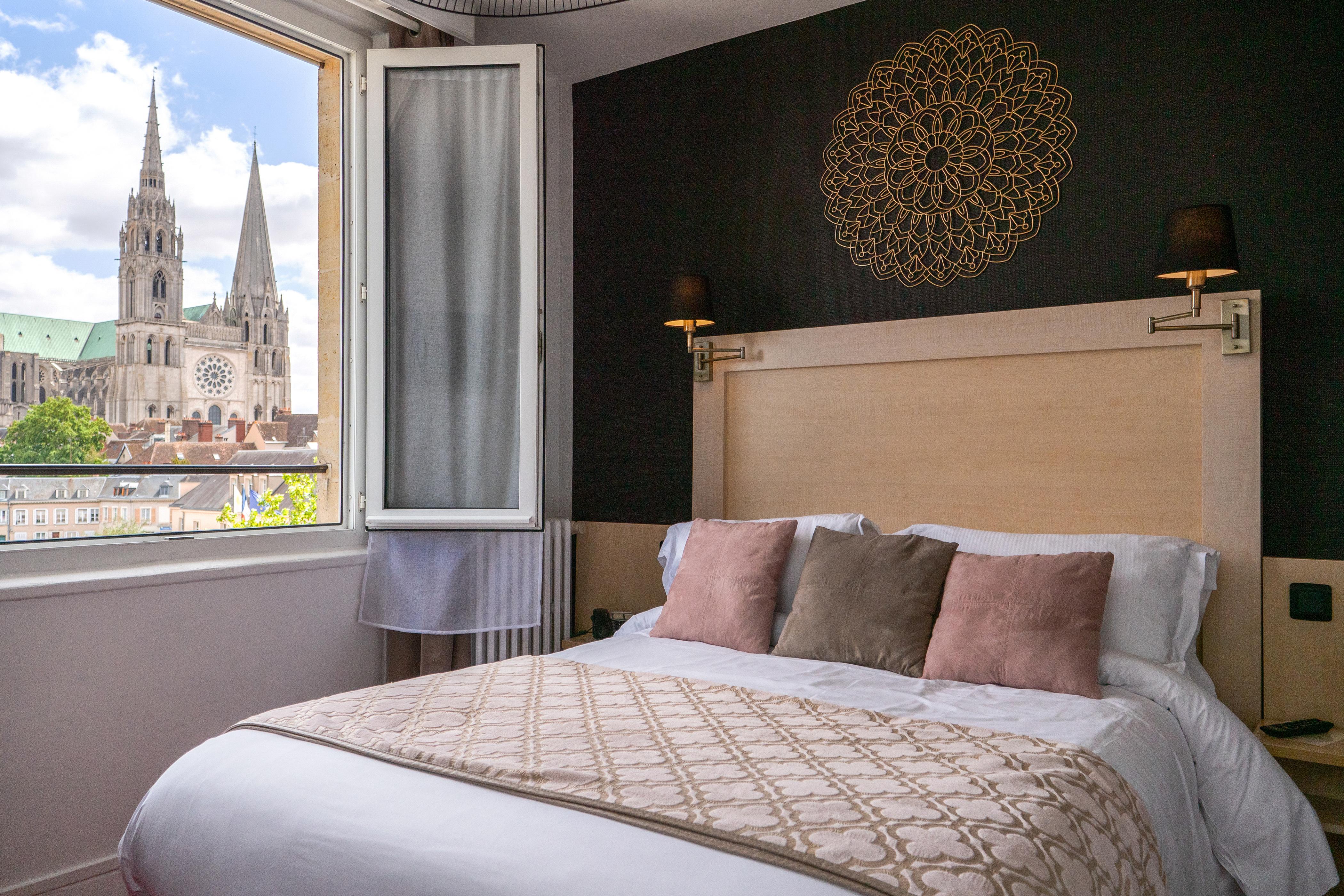 Le Boeuf Couronne - Hotel & Restaurant Chartres- Logis Hotels Dış mekan fotoğraf