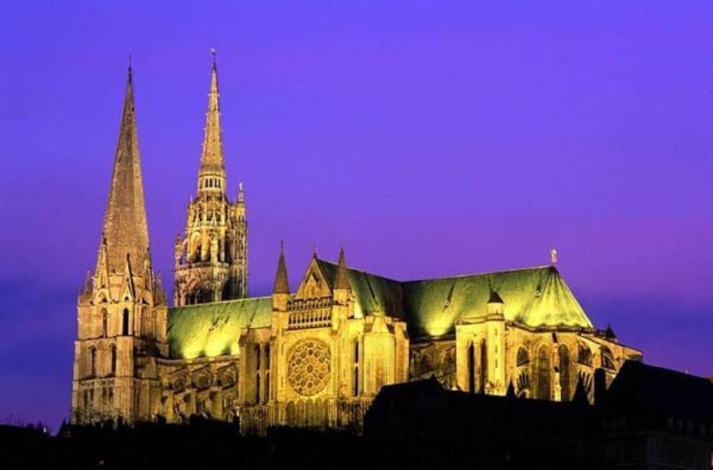 Le Boeuf Couronne - Hotel & Restaurant Chartres- Logis Hotels Dış mekan fotoğraf